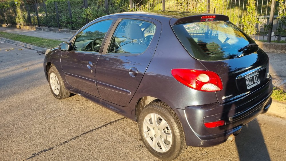 Peugeot 207 Compact Allure 1.4 — foto 4